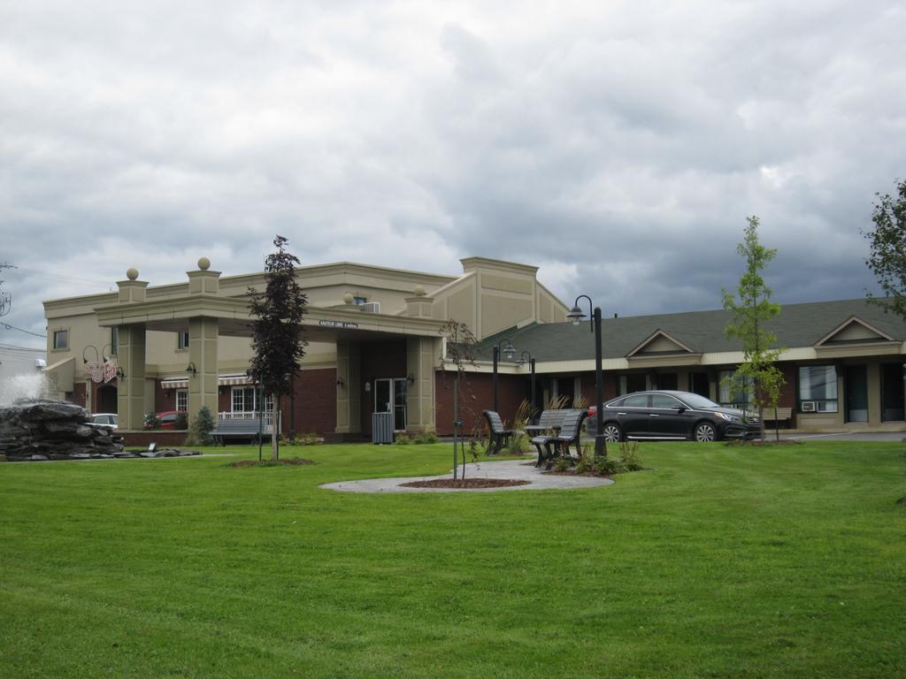 Hotel Motel Le Quiet Lac-Mégantic Buitenkant foto