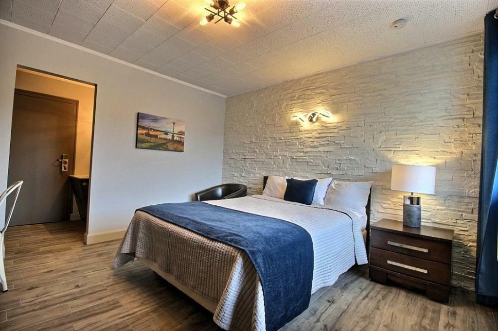 Hotel Motel Le Quiet Lac-Mégantic Buitenkant foto