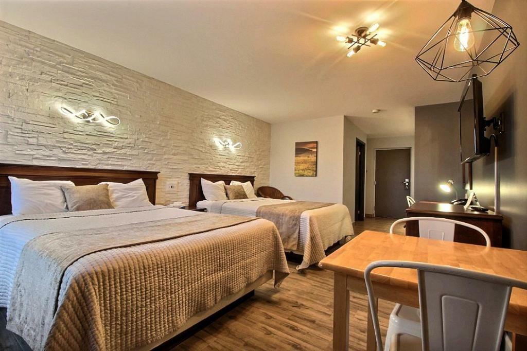 Hotel Motel Le Quiet Lac-Mégantic Buitenkant foto